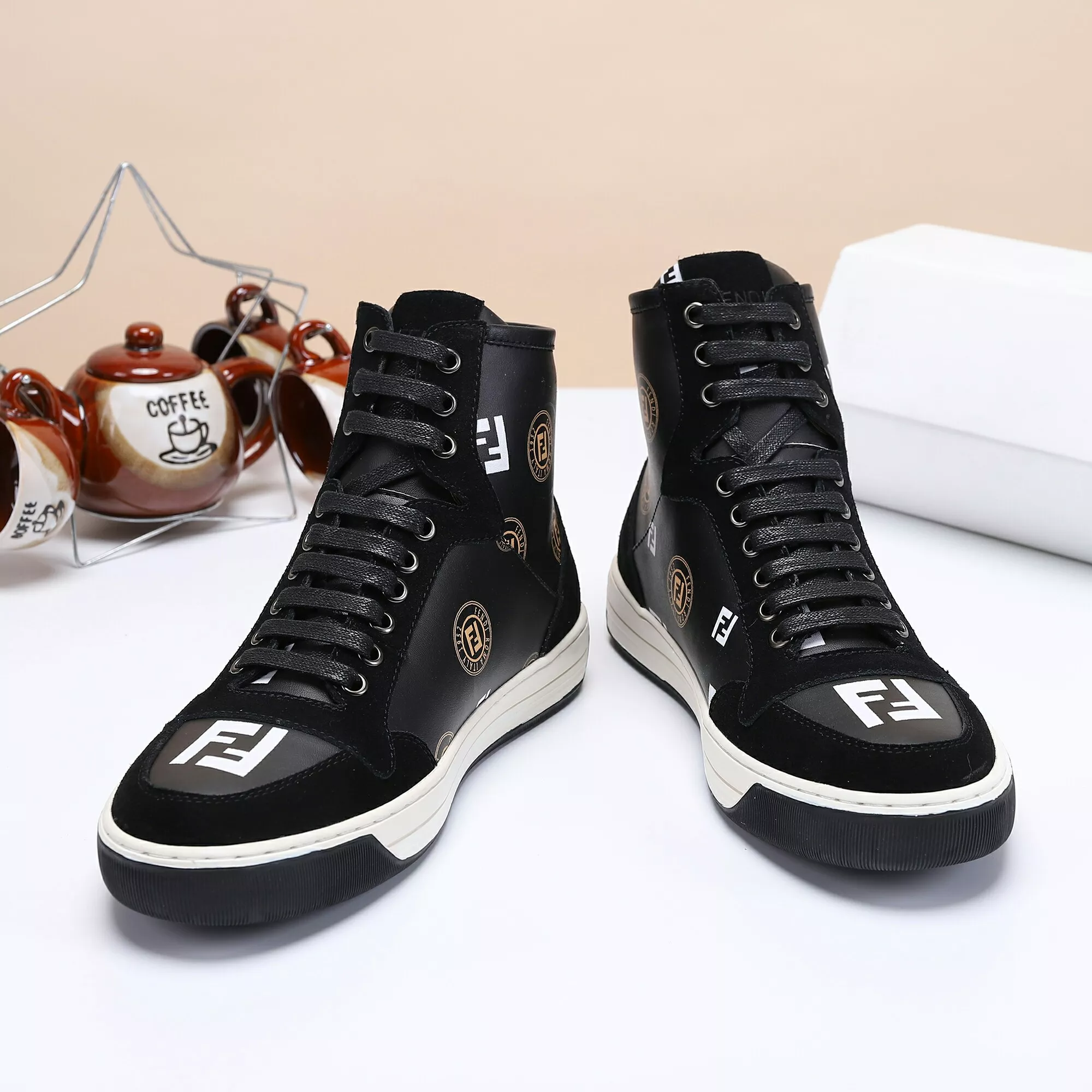 fendi high tops decontractees chaussures pour homme s_12b52542